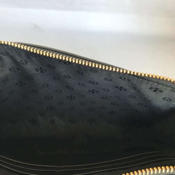 39640 Tory Burch Robinson Continental Wallet Black - Picture 6 of 6